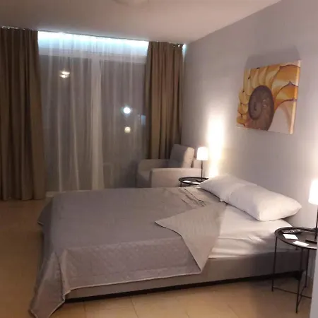 Hotel de apartamente Comfortable Apartment For 3 Persons